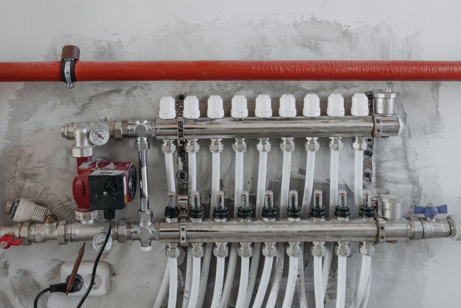 Heat Pump + Underfloor Heating Retrofit UK 2026